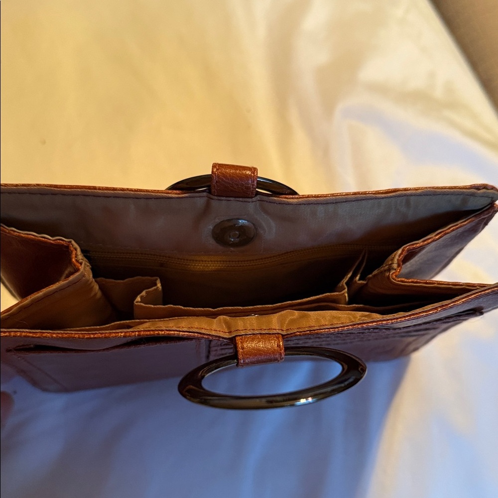 Pouchee Brown Leather Purse Organizer - Picture 2 of 3